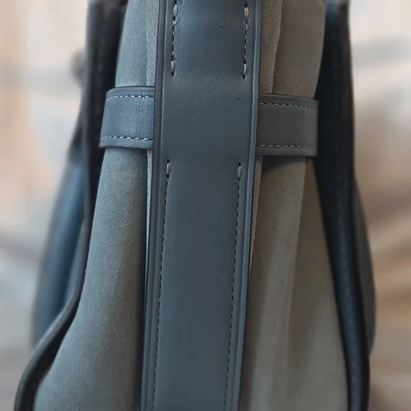 Coach Swagger With Tea Roses - Picture 6 of 15